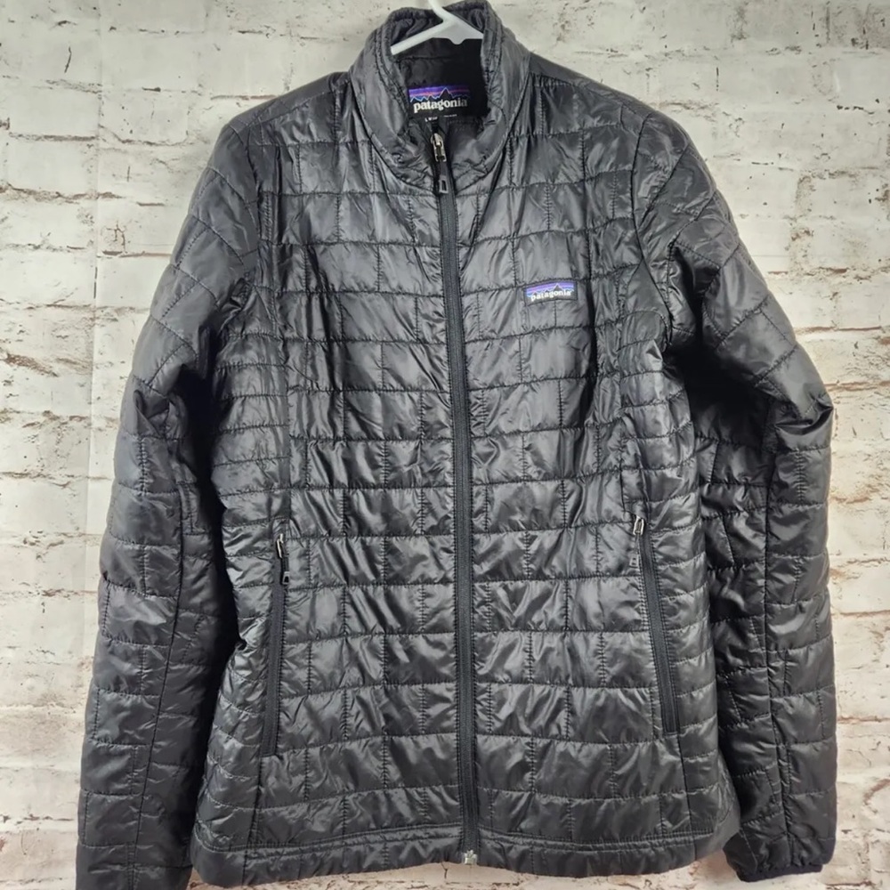 Patagonia Nano Puff Woman’s Large Black